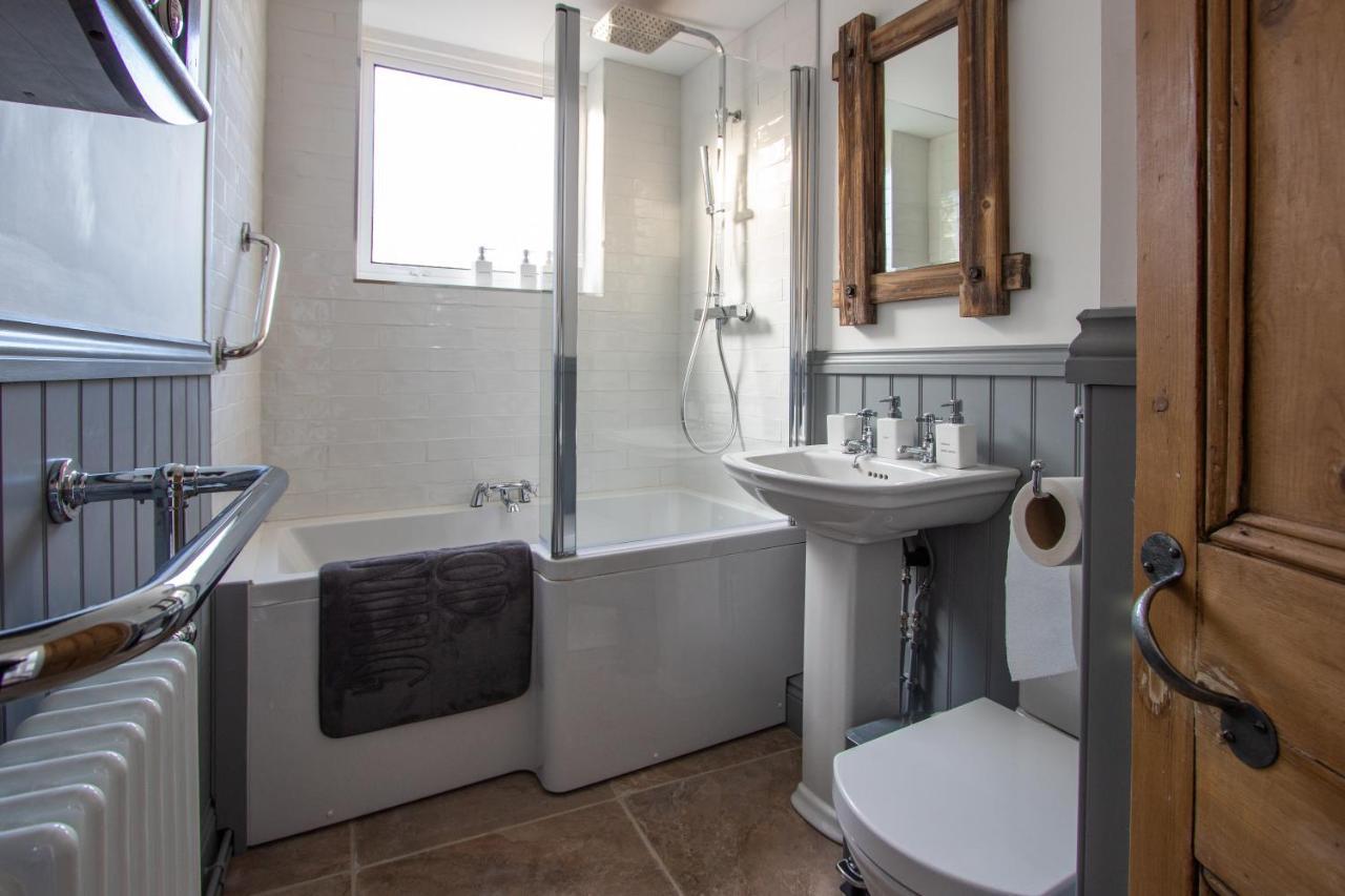 Stylish Town Centre House With Garden And Parking Opposite Villa Bury St. Edmunds Exterior photo